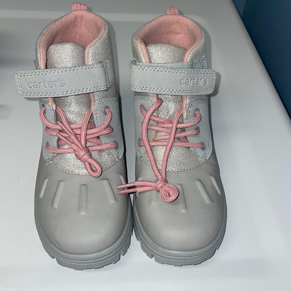 NWT Carters Girls winter duck boots size 2
